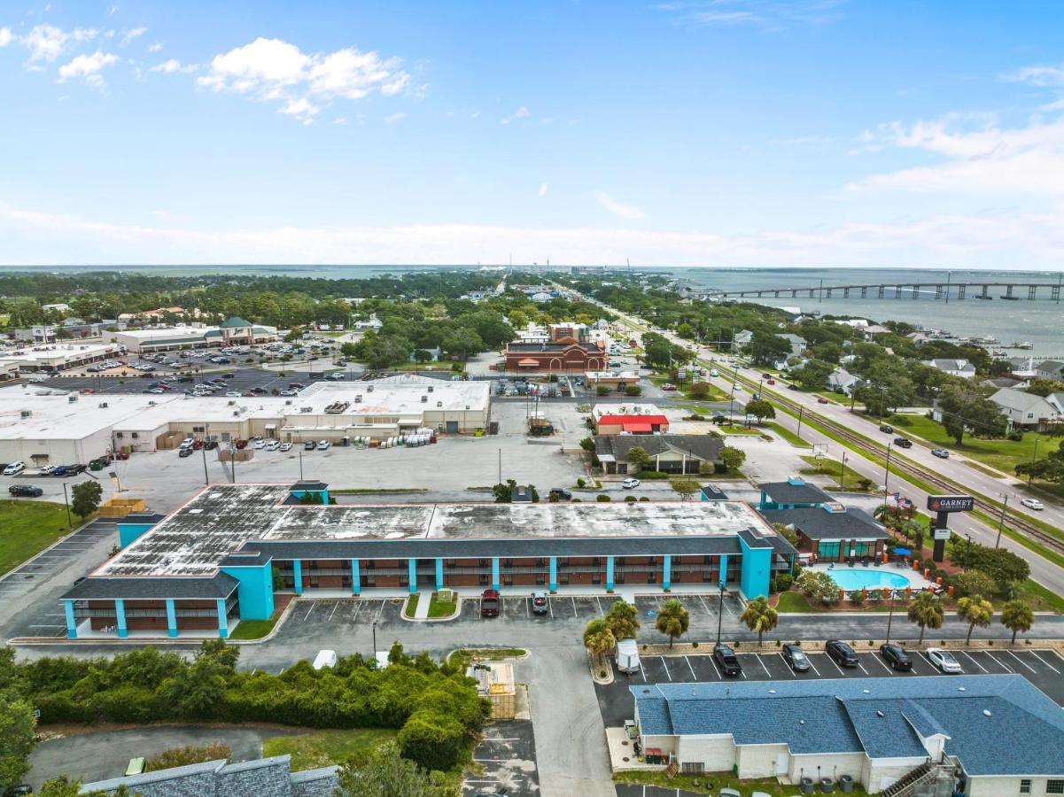 Garnet Inn & Suites, Morehead City Near Atlantic Beach Exterior foto